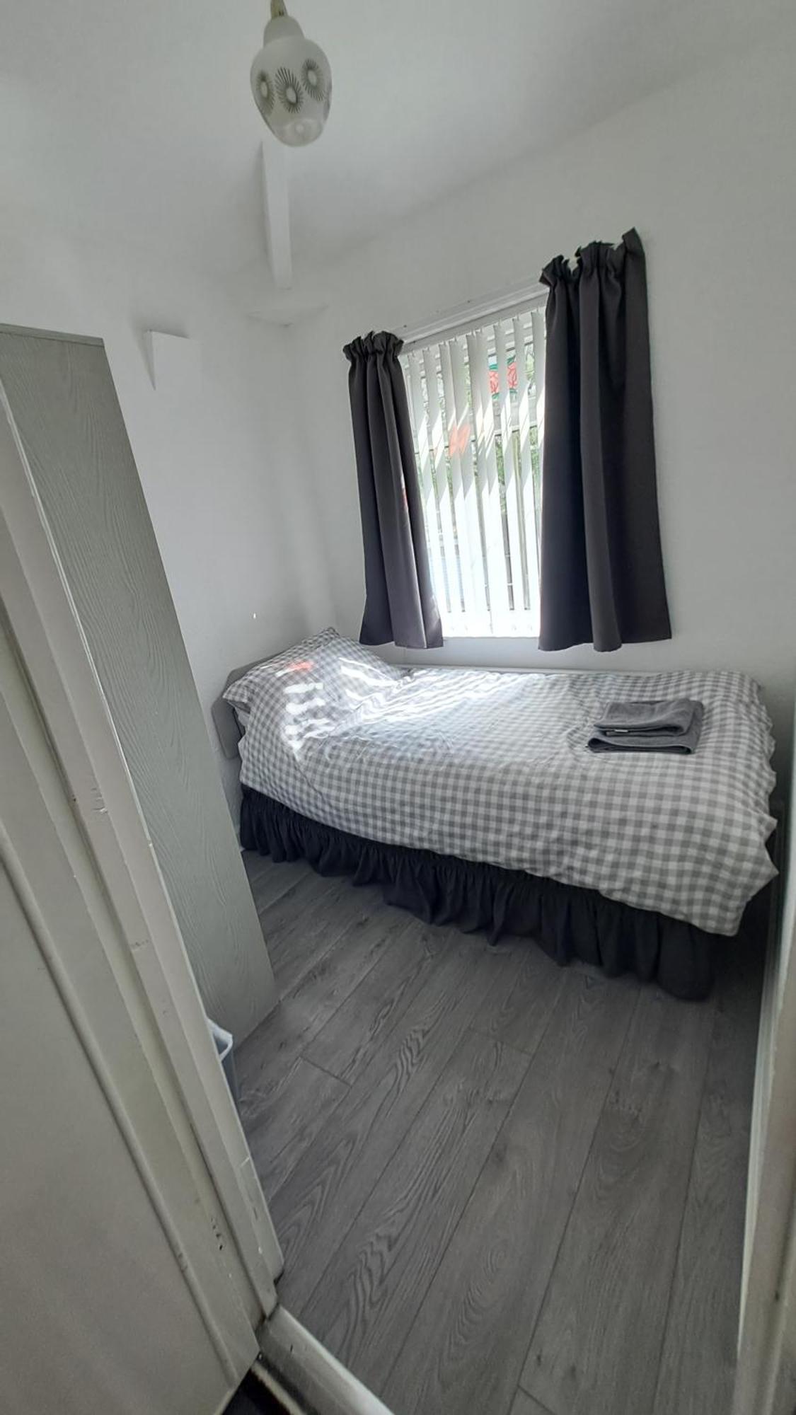 Dalton House - Three Bedroom Property Stretford Free Parking Near The Trafford Centre Manchester Exteriér fotografie